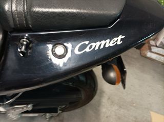 Hyosung 250 Comet Negra