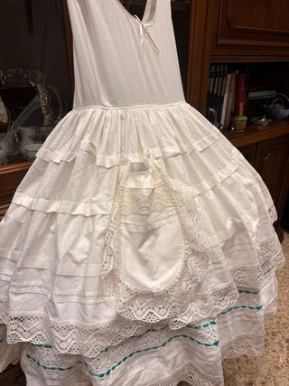 Cancán enagua niña