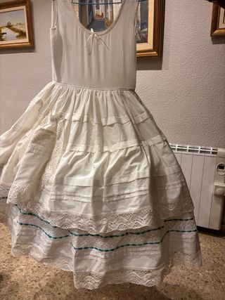 Cancán enagua niña