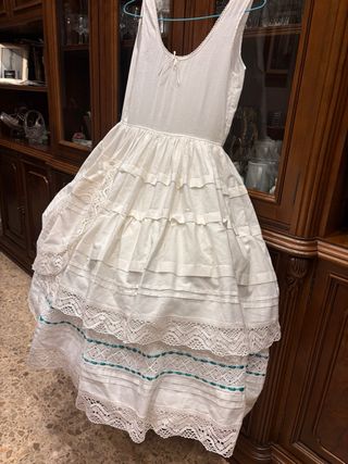 Cancán enagua niña
