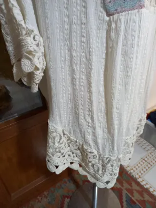 Blusa hippie manga corta bordada