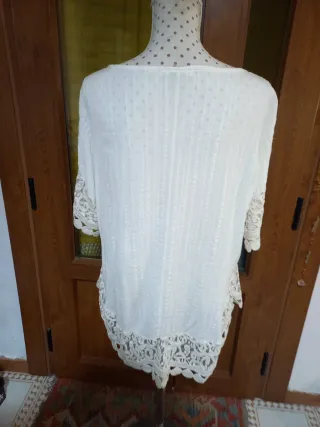 Blusa hippie manga corta bordada