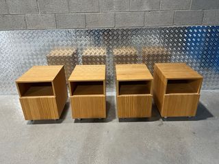 Cajón de escritorio con ruedas / Mesita de noche