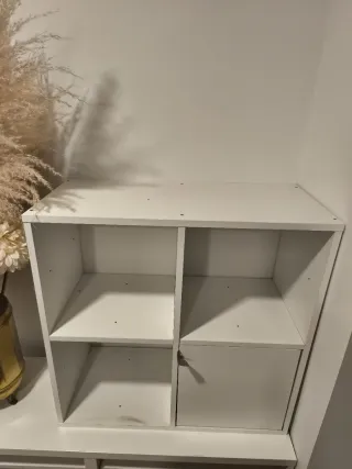 Estantería blanca modular