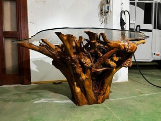 Mesa de centro artesanal cristal y madera