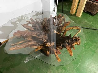 Mesa de centro artesanal cristal y madera