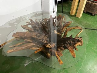 Mesa de centro artesanal cristal y madera