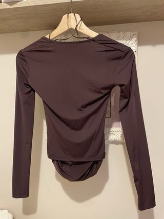 Camiseta Zara manga larga drapeada