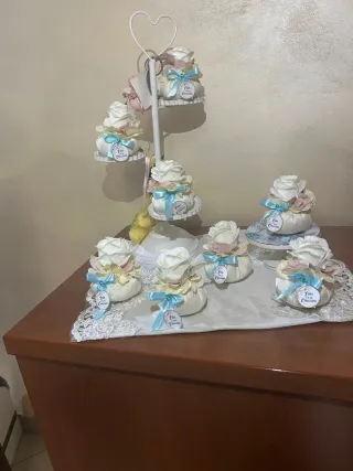 Sacchetti bomboniera con fiori artificiali