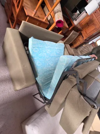 Sofá Cama verde oliva- BeigeTela 1.55m x 0.95m