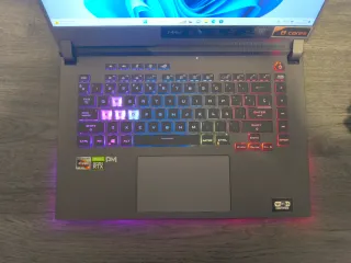 Asus ROG Strix G15 RTX 3050 16GB RAM 512GB SSD