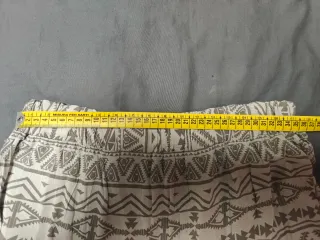 Falda larga étnica gris y blanca