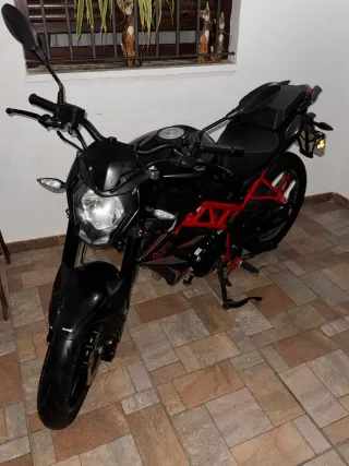 Benelli BN 125 Negra
