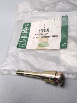 STC2139 Tornillo pasador riel cadena RangeRover 38