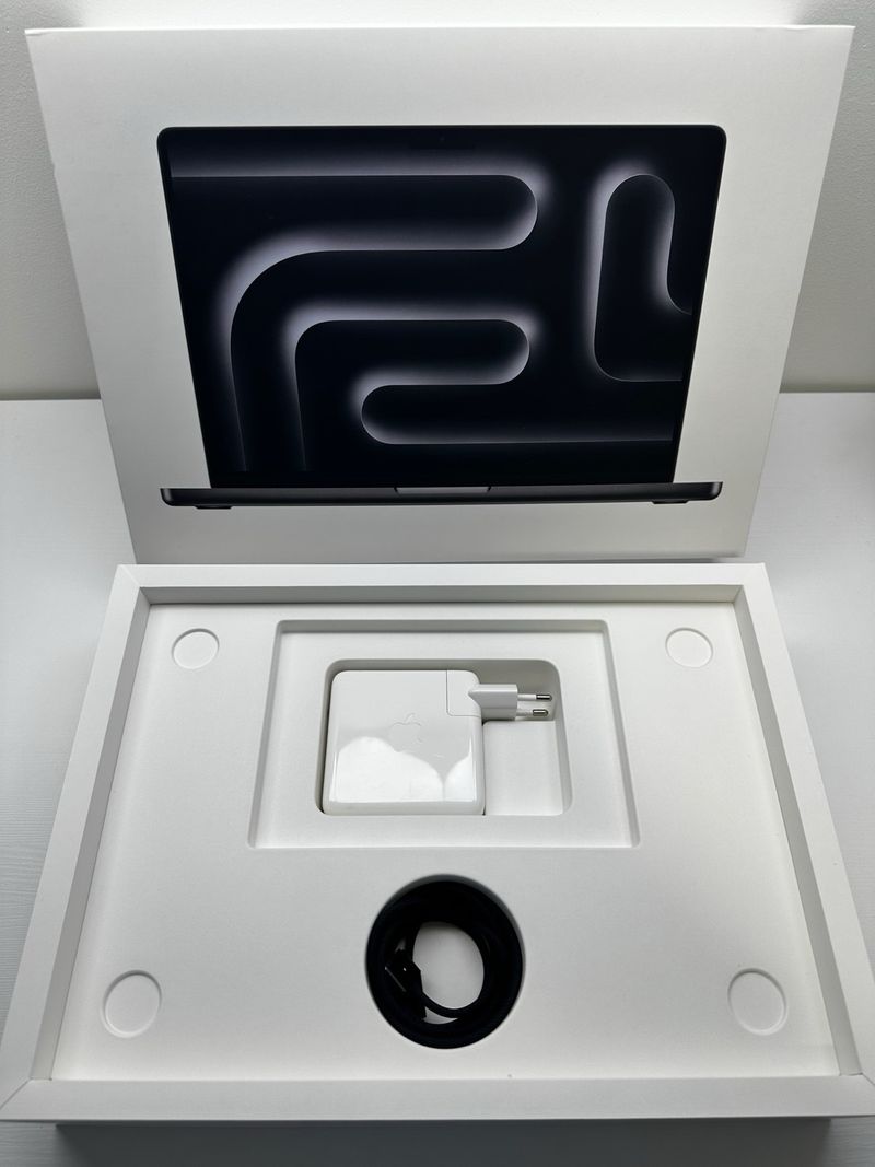 MacBook Pro M3 Max 1TB 128GB RAM afbeelding 3