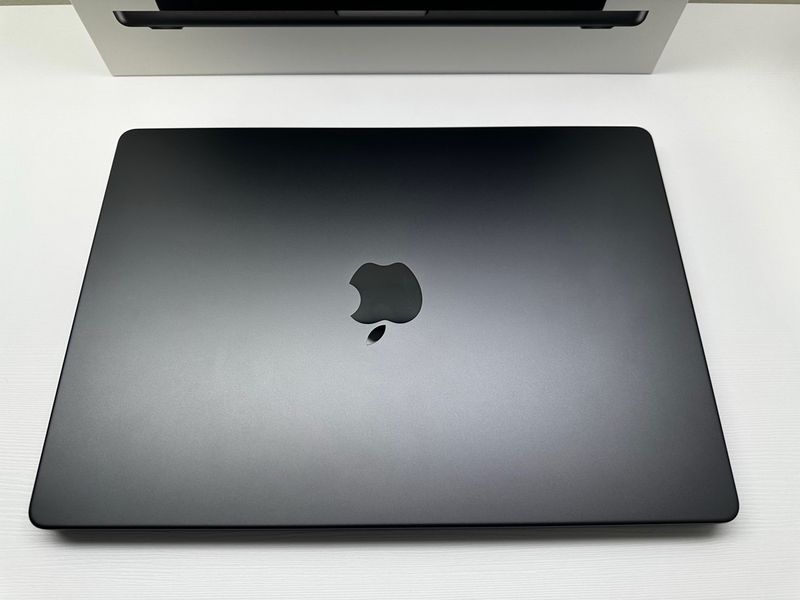 MacBook Pro M3 Max 1TB 128GB RAM afbeelding 6
