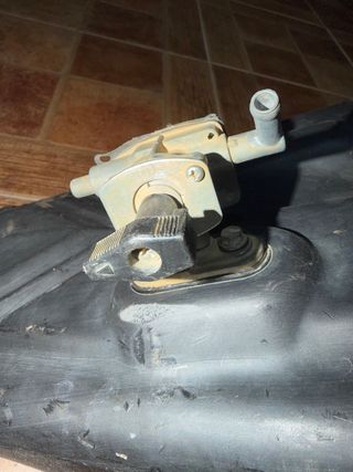 Depósito Gasolina Suzuki Ltz