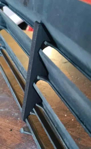 Soporte Parrilla R5 GT Turbo