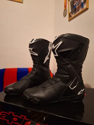 Equipación Alpinestars