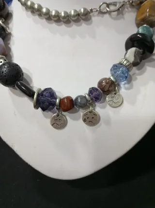 Collar mujer multicolor con dijes