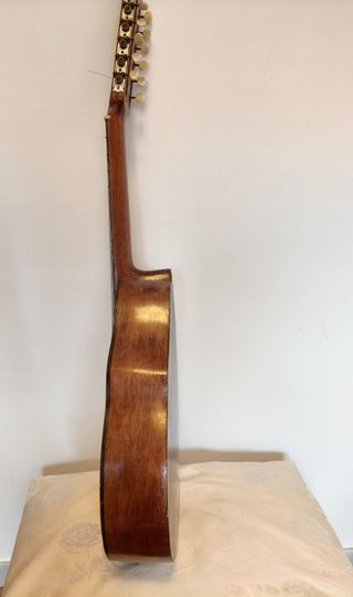 Bandurria antigua de madera