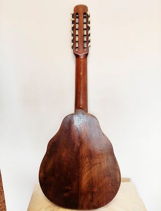 Bandurria antigua de madera