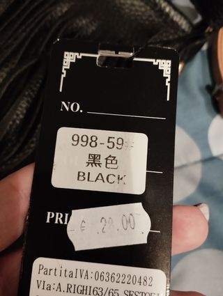 Borsa nera con frange