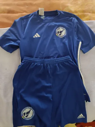 Equipación Entrenamiento Comillas C.F. Logroño