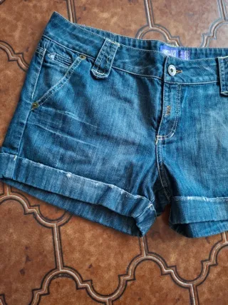 Pantalones cortos vaqueros Bershka