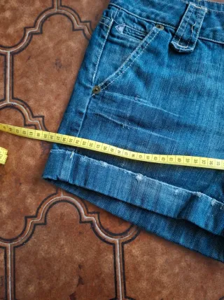 Pantalones cortos vaqueros Bershka