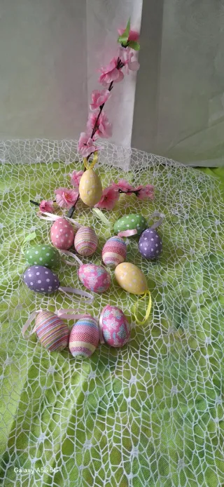 12 Uova Pasquali Decorative con Appendini