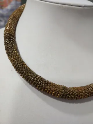 Collar mujer dorado y marrón