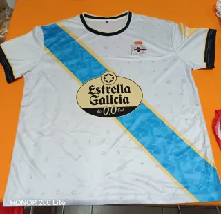 Camisetas deportiva tallas y precios variados.