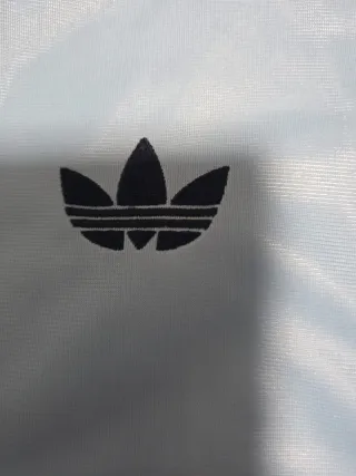 Chaqueta Adidas x Oasis