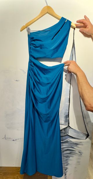 Vestido largo azul petróleo elegante con abertura
