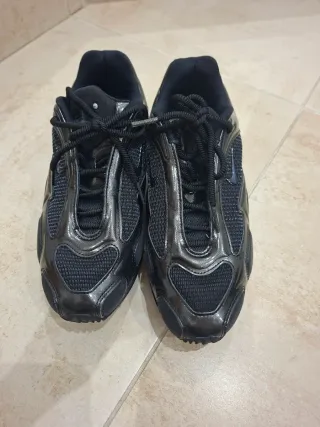 Zapatillas Nike Negras y Grises