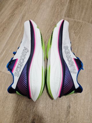 Zapatillas correr Saucony Azura