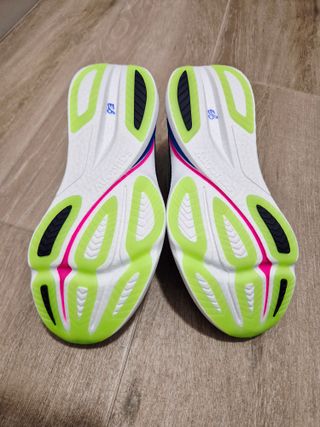 Zapatillas correr Saucony Azura