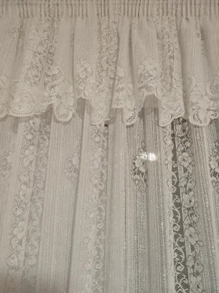Cortinas de encaje blancas
