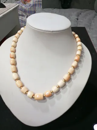 Collar mujer piedras coral y oro