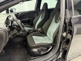 SEAT Leon Cupra R310 2011