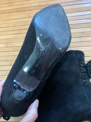 Botines negros de piel Zara