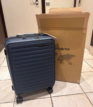 Maleta Samsonite Spinner Modelo Restadck