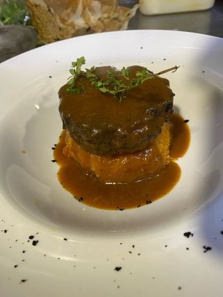 Se necesita cociner@ para fines de semana