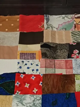 50 retales pequeños  tela, ➕ restos de materiales