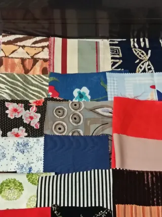 50 retales pequeños  tela, ➕ restos de materiales