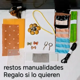 50 retales pequeños  tela, ➕ restos de materiales