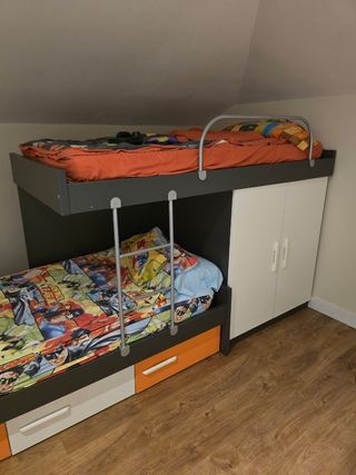 Litera infantil con armario y cajones