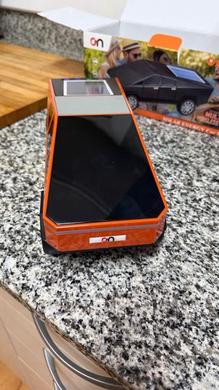 Altavoz Bluetooth Naranja y Negro