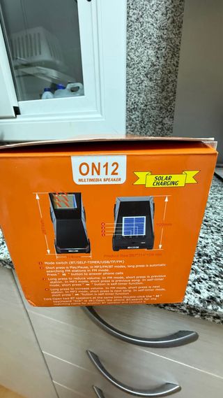 Altavoz Bluetooth Naranja y Negro